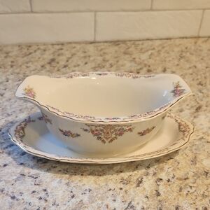 Syracuse China Marietta Collection Gravy Boat With Attached Plate
